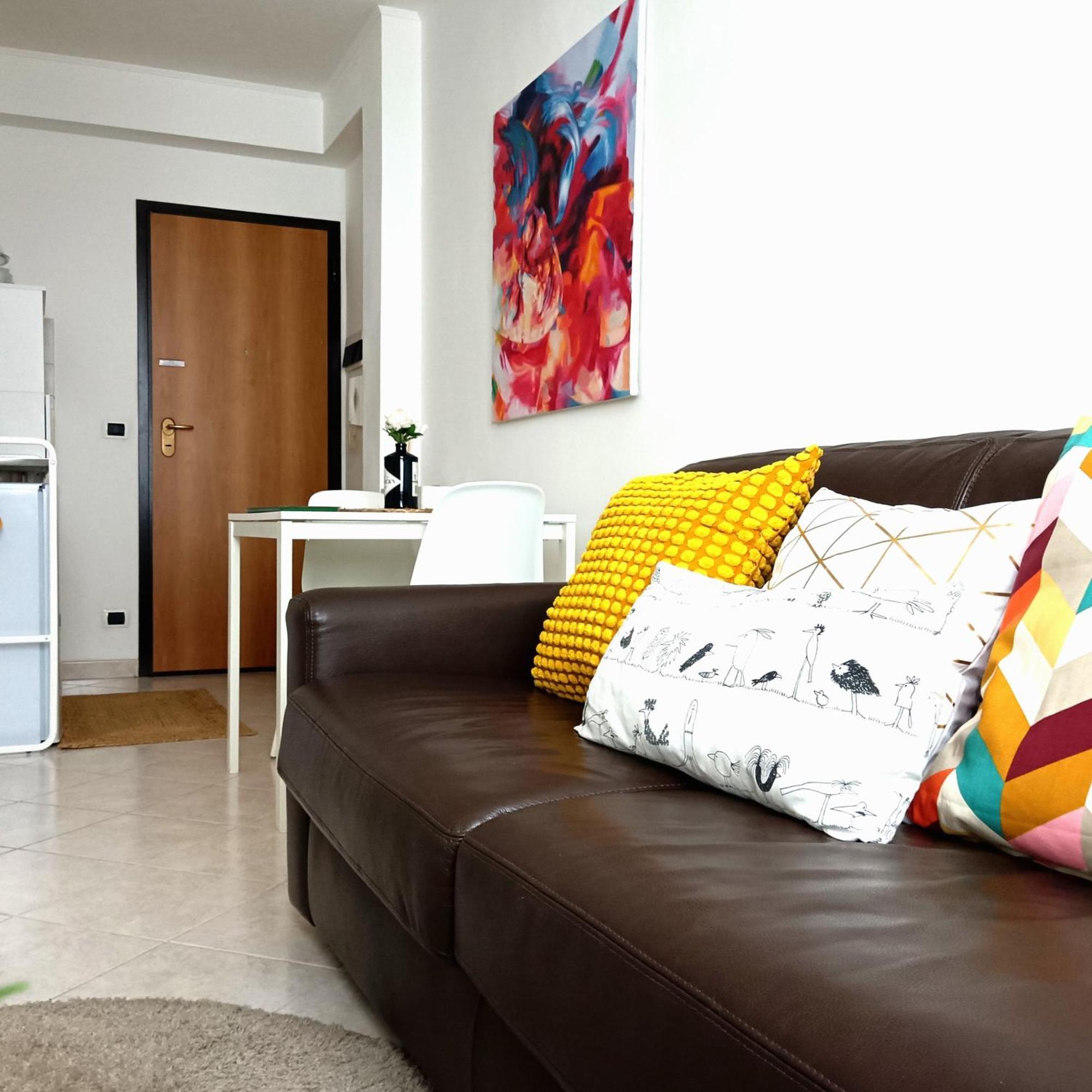 Appartamento A Casa Di Pizz - Bilocale Con Parcheggio Privato Savona Esterno foto